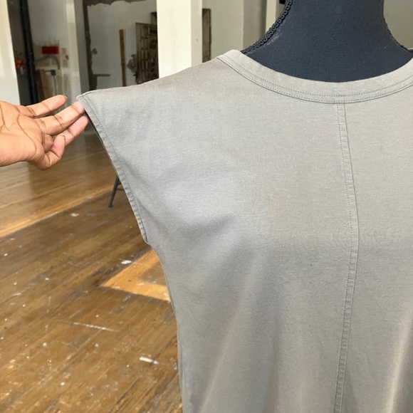 Everlane, olive green short sleeve T-shirt dress - Picture 2 of 6